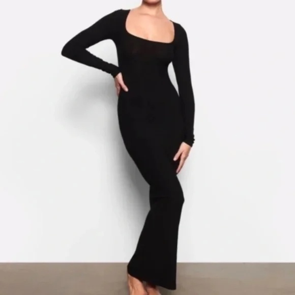 NEW SMALL SKIMS ONYX BLACK SOFT LOUNGE LONG SLEEVE DRESS - Picture 1 of 7